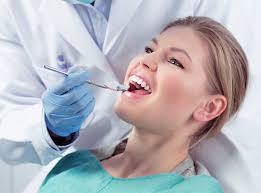 na-uzdechke-pod-yazykom-sharik-prichiny-simptomy-i-metody-lecheniya